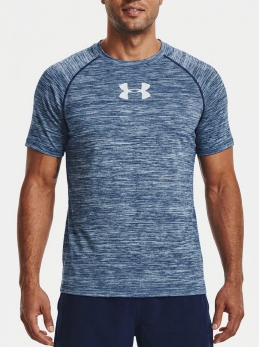 Under Armour Heat Gear Fitted Size M Shirt